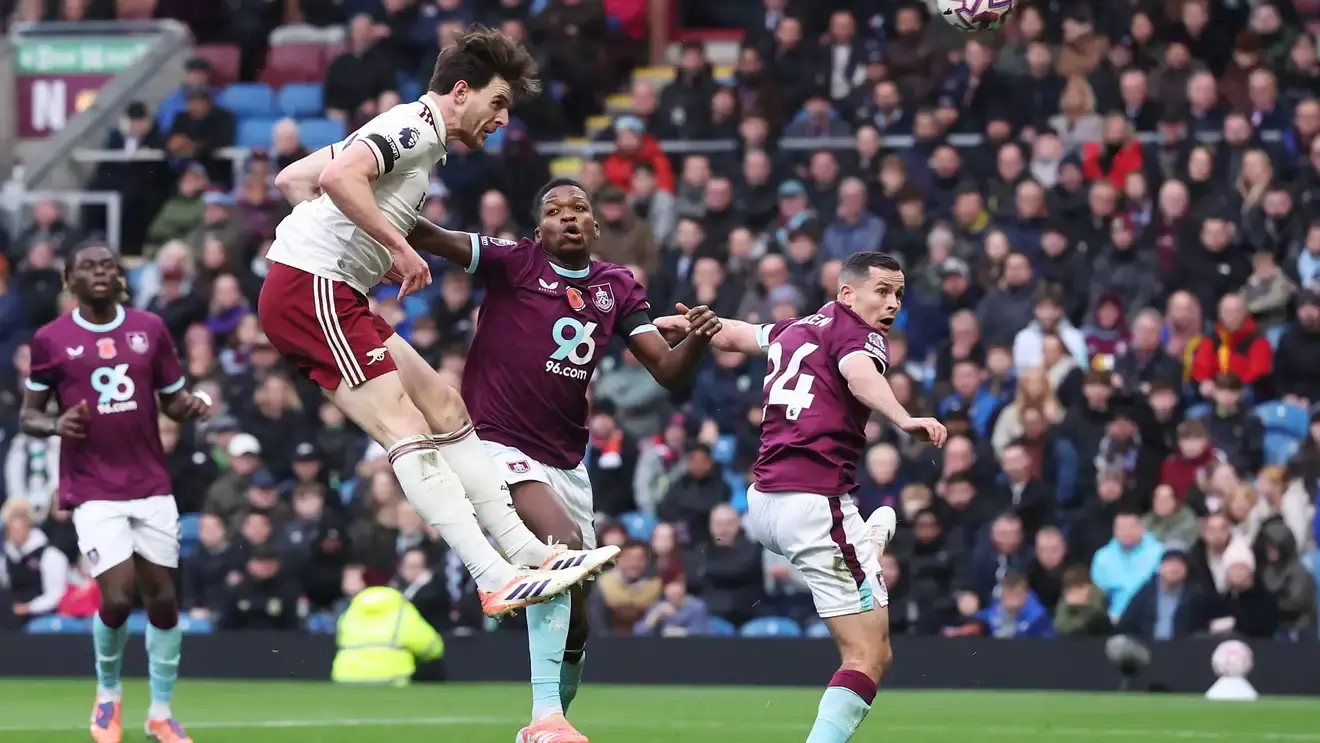 المدفعجية يواصلون التألق ويحافظون على نظافة شباكهم للمباراة السابعة توالياً