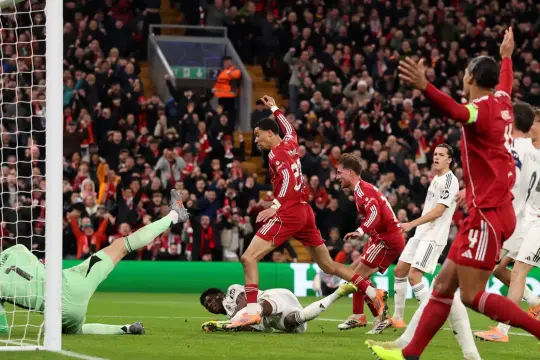 ليفربول يهزم ريال مدريد ويُلحق به الخسارة الأولى في دوري الأبطال