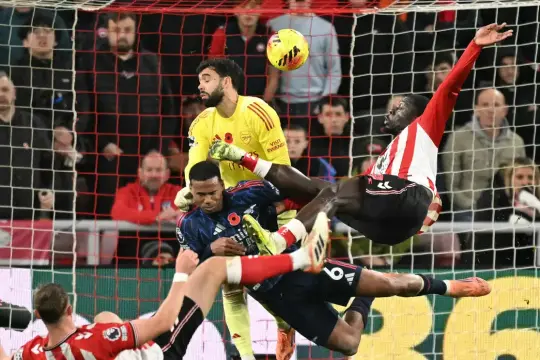 آرسنال يتعثر أمام سندرلاند وتعادل مثير يوقف سلسلة الانتصارات