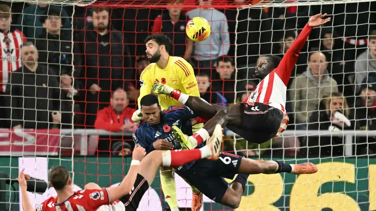 ساكا وتروسارد يسجلان للمدفعجية، وسندرلاند يخطف هدف التعادل في اللحظات الأخيرة