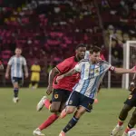 ميسي يقود الأرجنتين لتجاوز أنجولا بثنائية في مباراة احتفالية بلواندا