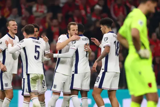 هاري كين يقود إنجلترا لفوز متأخر على ألبانيا ويمنحها تأهلاً تاريخياً لكأس العالم