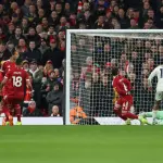 ليفربول يتلقى خسارة قاسية جديدة بثلاثية أمام نوتنغهام… وصراع اللقب يبتعد أكثر