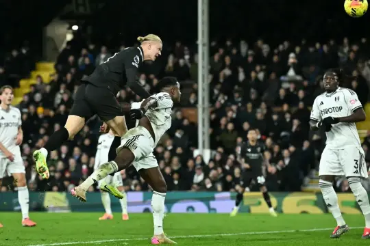 مانشستر سيتي ينجو من فخ فولهام في مباراة مجنونة انتهت بخماسية مقابل أربعة