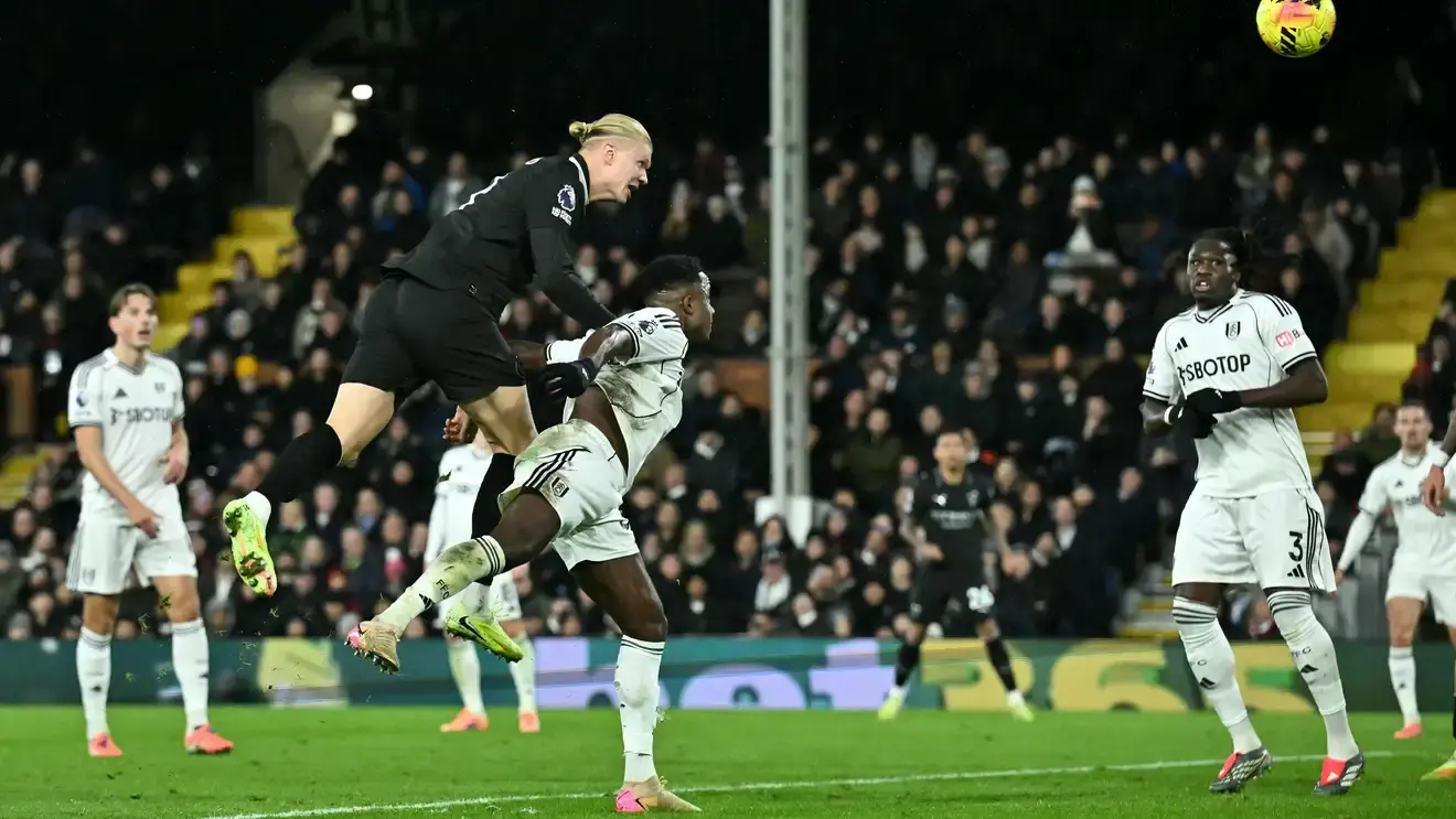 مانشستر سيتي ينجو من فخ فولهام في مباراة مجنونة انتهت بخماسية مقابل أربعة