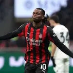 ميلان يعتلي الصدارة مؤقتاً ويوفنتوس يستعيد توازنه في ليلة مثيرة بالكالتشيو