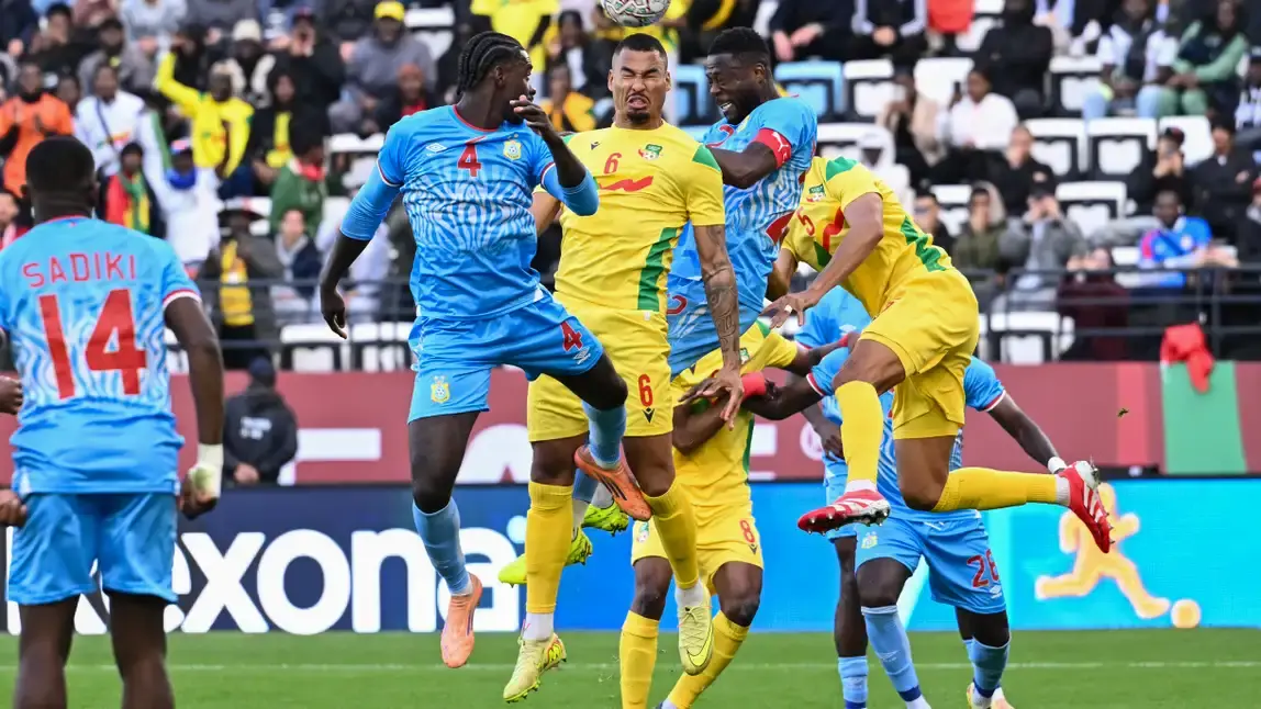 ثيو بونجوندا يسجل هدف الفوز الوحيد في مباراة الجولة الأولى للمجموعة الرابعة