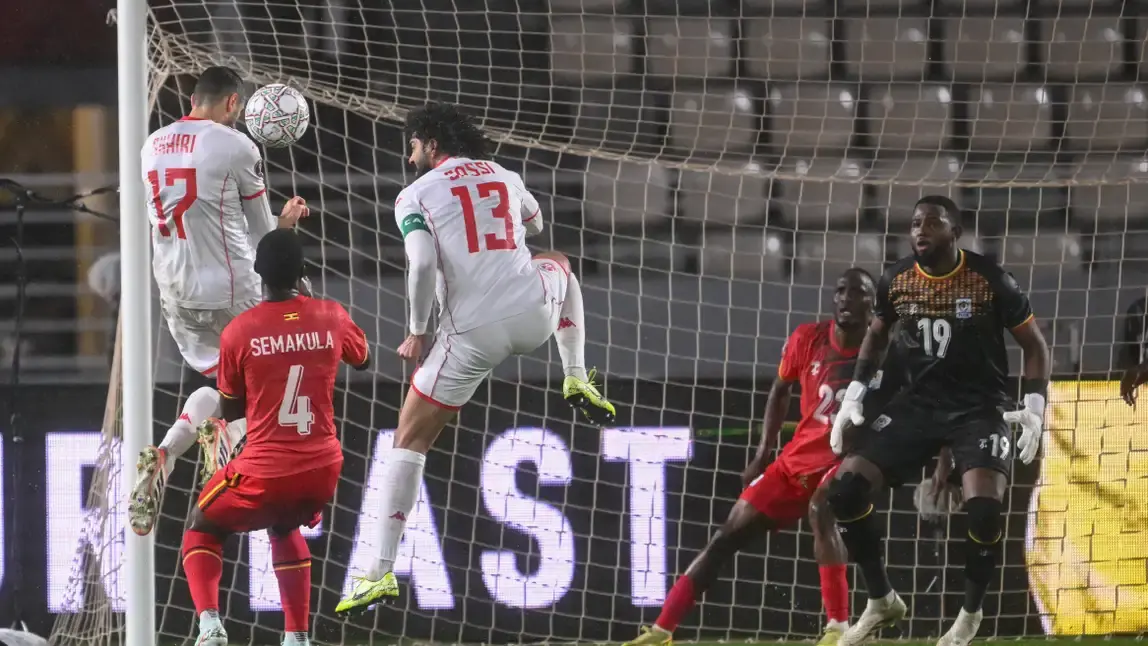 ثنائية العاشوري ورأسية السخيري تقود نسور قرطاج لصدارة المجموعة الثالثة