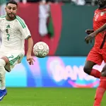 محرز يتألق ويقود الجزائر لانتصار مريح على السودان في افتتاح كأس أفريقيا