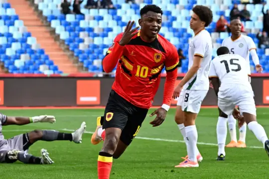تعادل أنجولا وزيمبابوي 1-1 في كأس الأمم الأفريقية بالمغرب