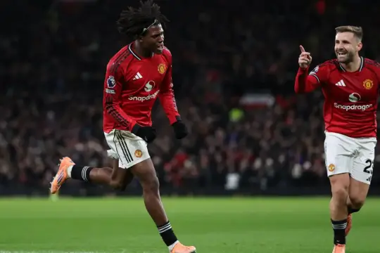 فيديو: مانشستر يونايتد يتجاوز ضغوط نيوكاسل ويخطف فوزًا ثمينًا في البريميرليغ