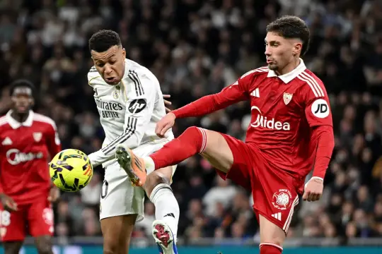 ريال مدريد يواصل انتصاراته ويتجاوز إشبيلية بثنائية في البرنابيو