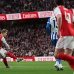 آرسنال يهزم برايتون ويُحكم قبضته على صدارة البريميرليغ