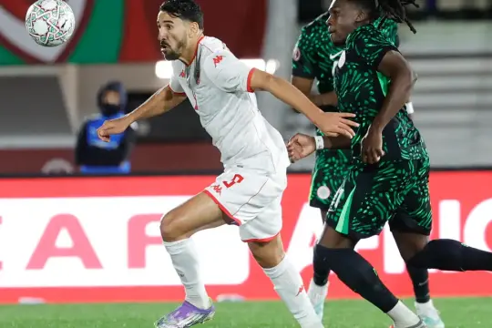 نيجيريا تحسم القمة أمام تونس بثلاثية مثيرة في كأس أمم أفريقيا