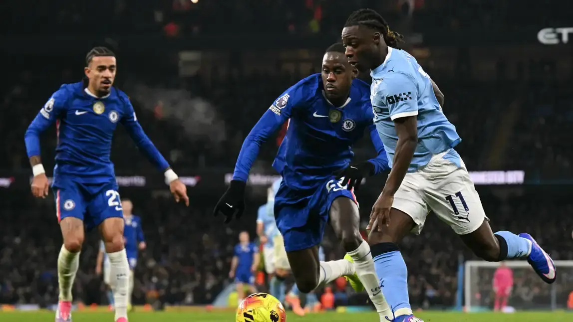 إنزو فرنانديز يقود البلوز لإنقاذ نقطة ثمينة من أمام حامل اللقب