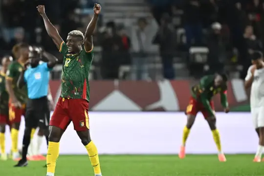 فيديو: الكاميرون تتجاوز جنوب أفريقيا 2-1 وتضرب موعدًا ناريًا مع المغرب في ربع النهائي