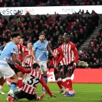 مانشستر سيتي يهدر نقطتين ثمينتين بتعادل سلبي أمام سندرلاند في سباق اللقب