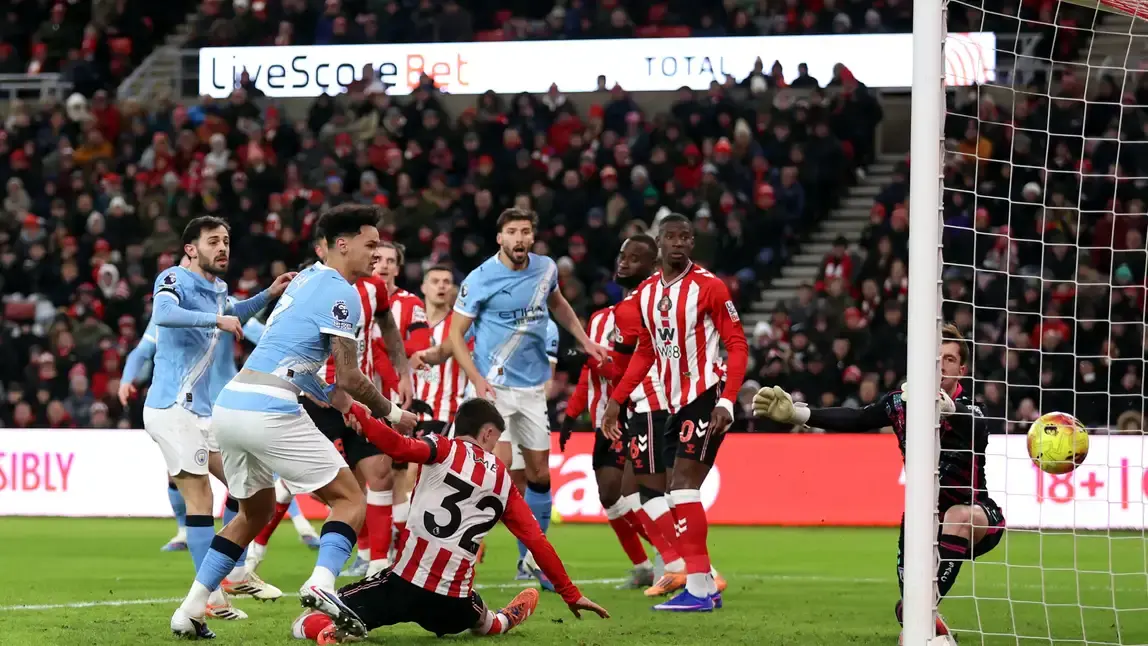 تعثر سيتي وليفربول في الجولة 19.. وبرينتفورد وتوتنهام يكتفيان بالتعادل دون أهداف