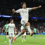 ريال مدريد يكتسح ريال بيتيس بخماسية في الليغا ويواصل مطاردة برشلونة