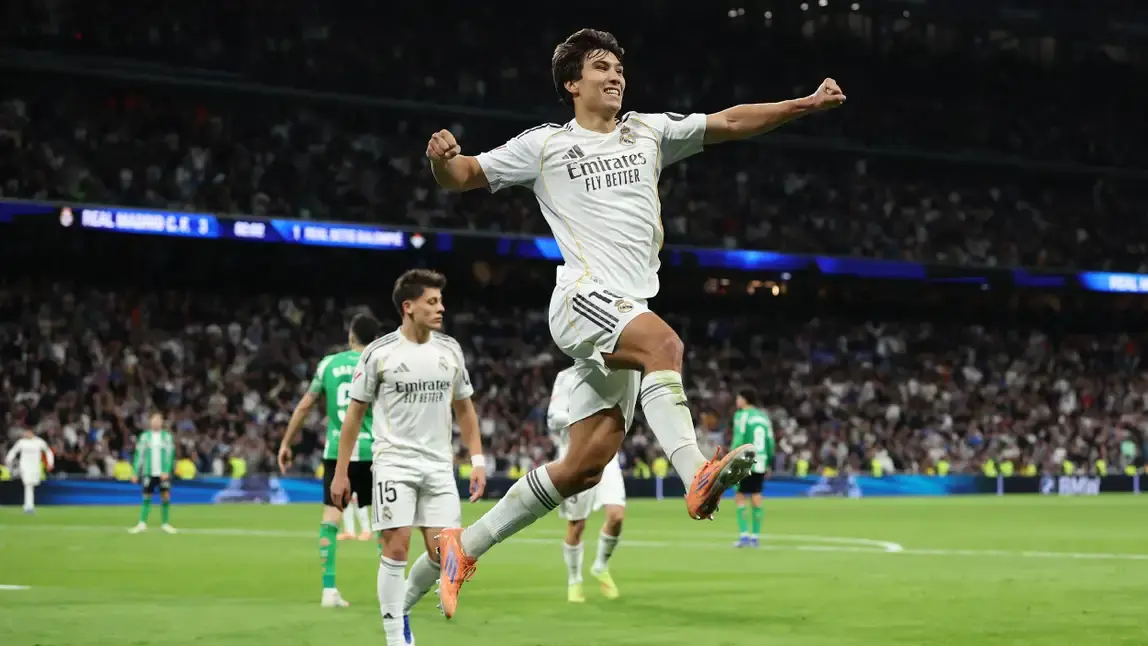 جونزالو جارسيا يسجل هاتريك ويقود الملكي لفوز كبير قبل مواجهة أتلتيكو في كأس السوبر