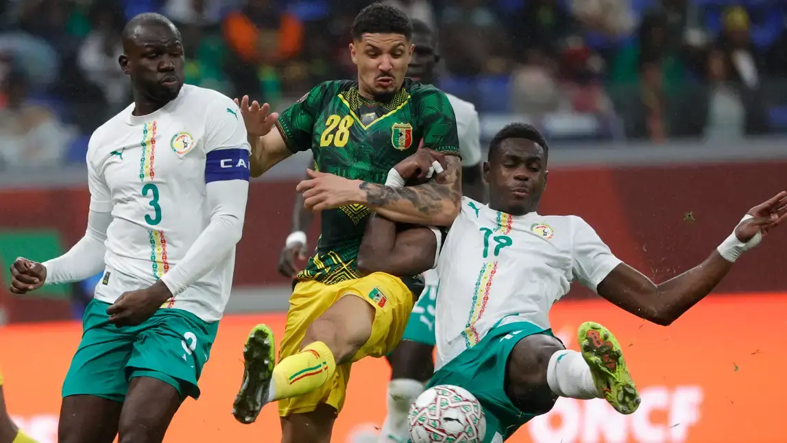 فيديو: السنغال أول المتأهلين إلى نصف نهائي كأس أمم أفريقيا بعد فوز مثير على مالي