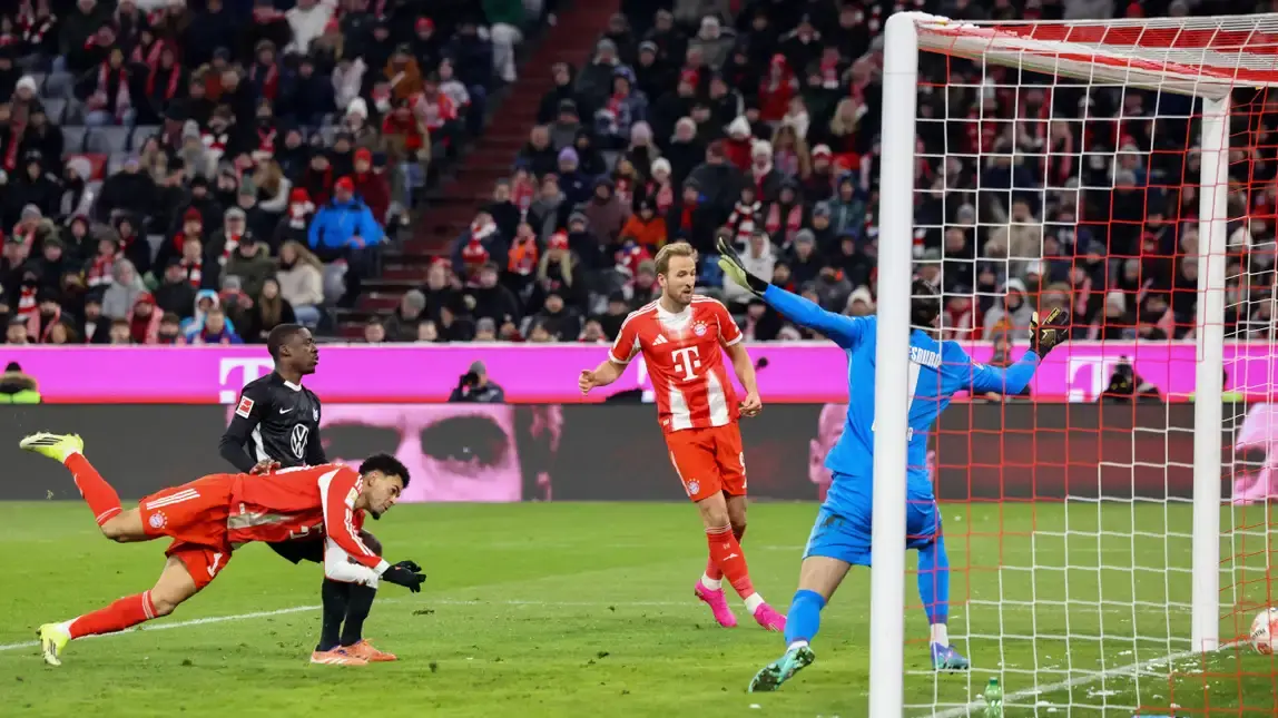 بايرن ميونيخ يكتسح فولفسبورغ بثمانية أهداف ومونشنغلادباخ يعود للانتصارات في البوندسليغا