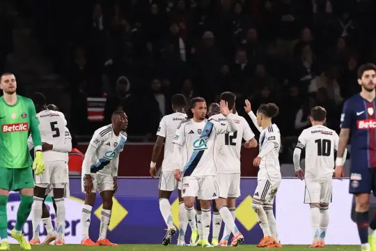 فيديو: باريس سان جيرمان يودّع كأس فرنسا مبكراً بخسارة مفاجئة أمام باريس إف سي