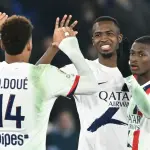 باريس سان جيرمان ينتصر على ستراسبورج 2-1 في مباراة مثيرة بالدوري الفرنسي