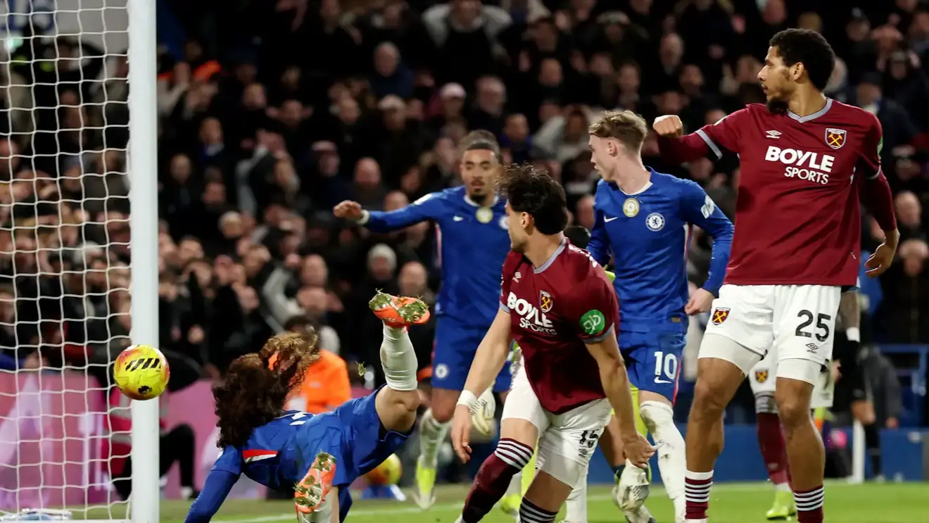 تشيلسي يقلب الطاولة على وست هام بثلاثية مثيرة في ستامفورد بريدج