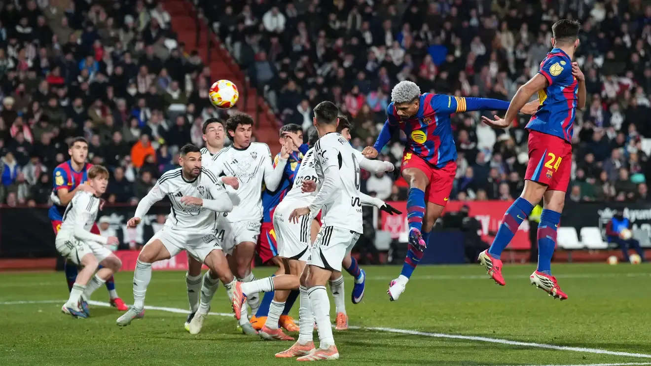 يامال وأراوخو يقودان البارسا للفوز ويوقفان مغامرة ألباسيتي المفاجئة