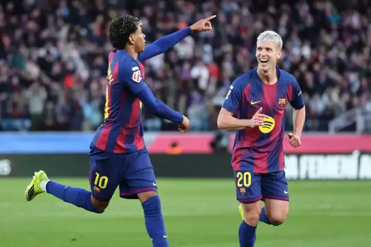 برشلونة يكتسح مايوركا بثلاثية نظيفة ويواصل الانفراد بصدارة الليغا