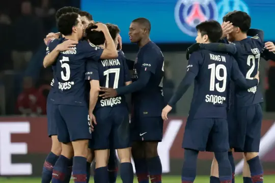 باريس سان جيرمان يسحق مارسيليا بخماسية نظيفة في كلاسيكو فرنسا