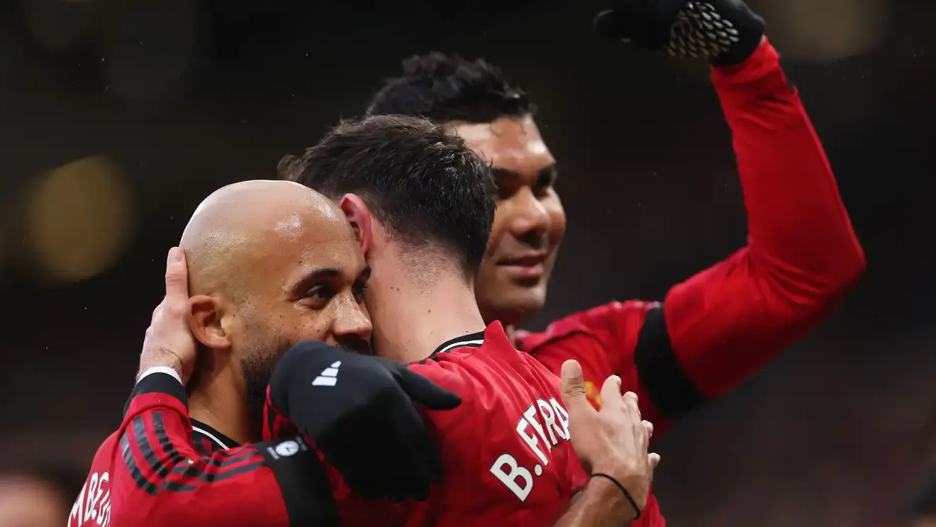 الشياطين الحمر يحققون فوزهم الرابع توالياً ويشعلون صراع المراكز المؤهلة لدوري الأبطال