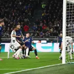 إنتر يحسم القمة أمام يوفنتوس بثلاثية مثيرة ويعزز صدارته للدوري الإيطالي