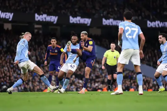 مانشستر سيتي يضغط على آرسنال بثنائية أمام نيوكاسل وتشيلسي يواصل التعثر