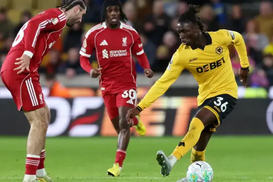 وولفرهامبتون يُسقط ليفربول في ليلة درامية.. وفوز ثمين لسندرلاند وإيفرتون