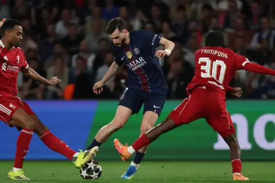 فيديو: باريس سان جيرمان يتفوق على ليفربول 2-0 في ذهاب ربع نهائي الأبطال