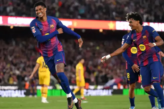 برشلونة يكتسح إسبانيول برباعية ويبتعد بصدارة الليجا