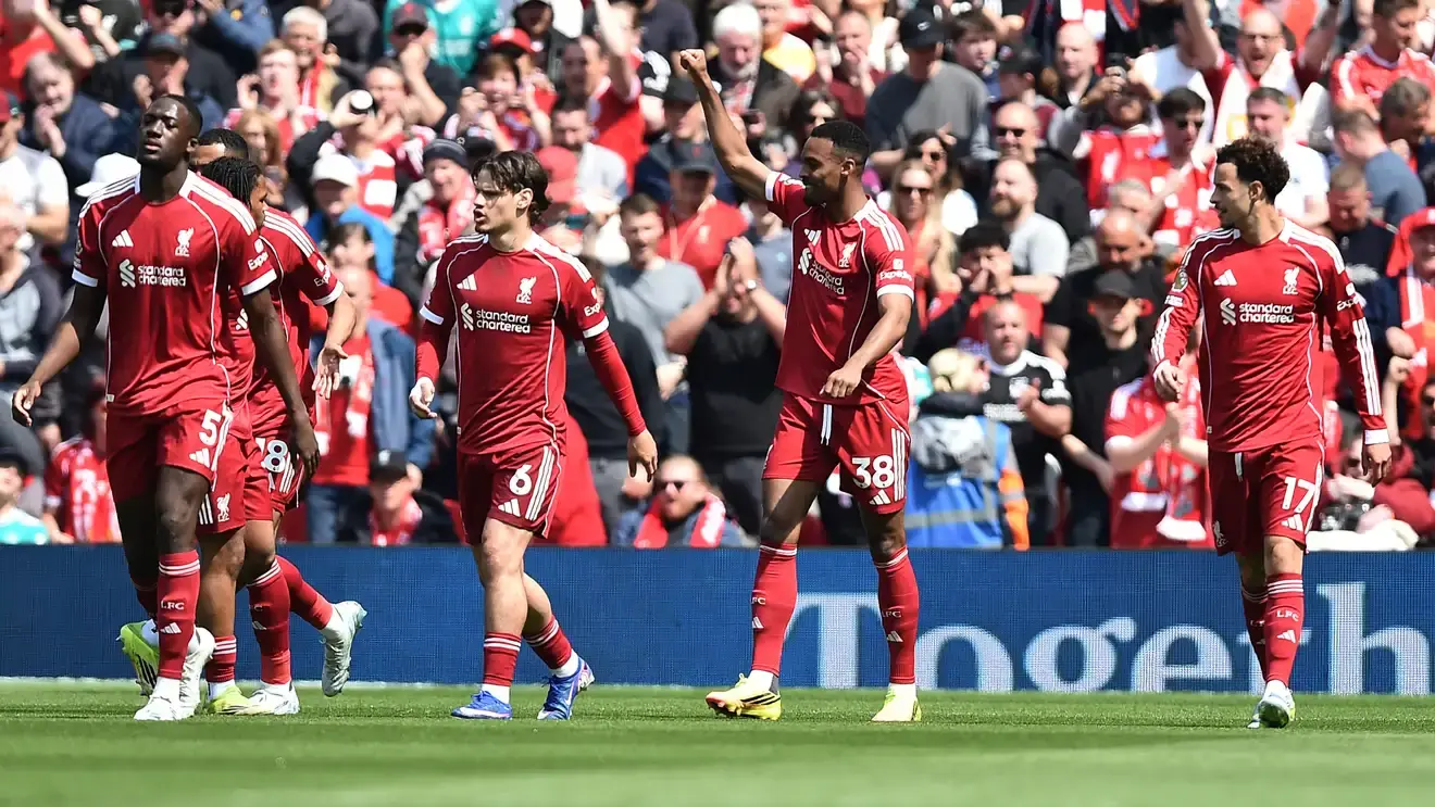 الريدز يحسم التأهل إلى دوري الأبطال بعد التعادل أمام البلوز.. وصلاح يخطف الأنظار رغم الغياب