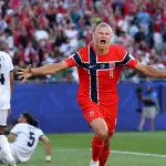 العراق يخسر أمام النرويج برباعية في افتتاح مشواره بكأس العالم رغم هدف أيمن حسين