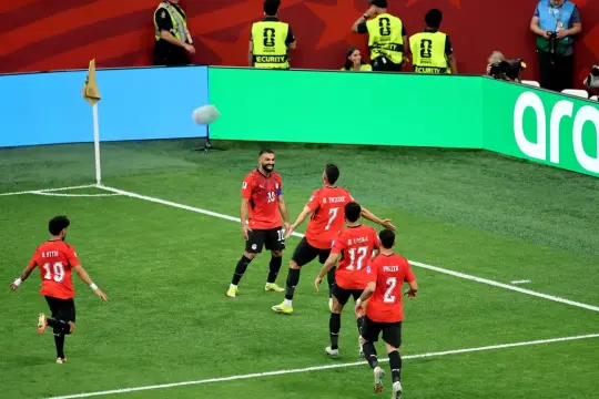 مصر تحقق أول انتصار في تاريخها بكأس العالم وتعتلي صدارة المجموعة السابعة