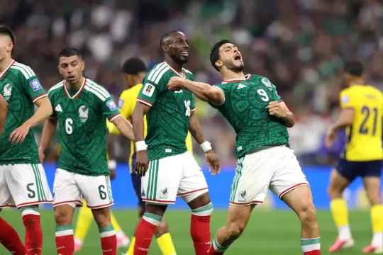 المكسيك تهزم الإكوادور بثنائية وتتأهل إلى ثمن نهائي كأس العالم 2026