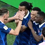 فرنسا تهزم باراجواي بهدف مبابي وتضرب موعدًا ناريًا مع المغرب في ربع نهائي المونديال
