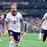 إنجلترا تهزم المكسيك بثلاثية مثيرة وتحجز مقعدها في ربع نهائي كأس العالم 2026