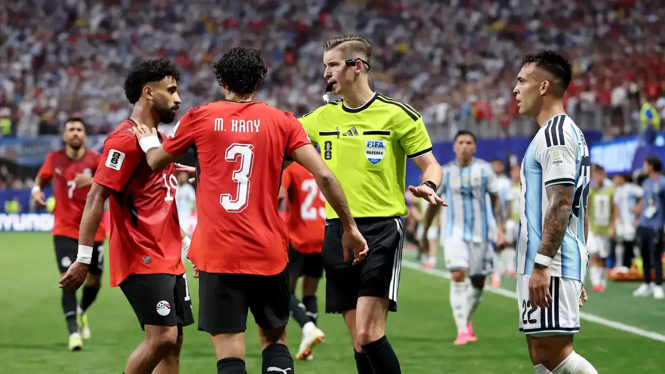 الاتحاد المصري يتقدم بشكوى رسمية إلى "فيفا" ضد حكم مباراة الأرجنتين ويطالب باستبعاده من المونديال