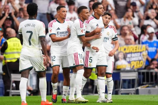 فيديو: ريال مدريد يكتسح ملقة برباعية ويواصل انطلاقته المثالية في الليغا