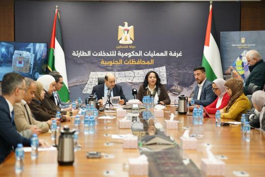 غرفة العمليات الحكومية تستعرض خطة لإعادة تفعيل مؤسسات الخدمة المدنية في غزة