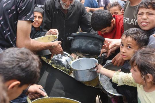أطباء بلا حدود: سوء التغذية في غزة يهدد حياة الحوامل والمواليد وسط انهيار إنساني متواصل