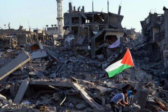 الأشغال تطلق برنامجًا لترميم المنازل المتضررة جزئيًا في غزة
