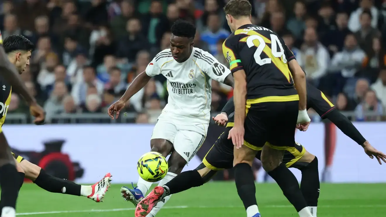 فينيسيوس ومبابي ينقذان الملكي في مباراة شهدت صافرات جماهيرية وإصابة بيلينغهام